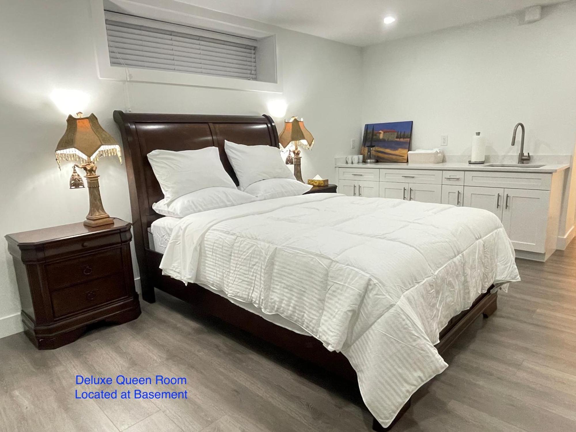 South Vancouver Guesthouse Екстериор снимка